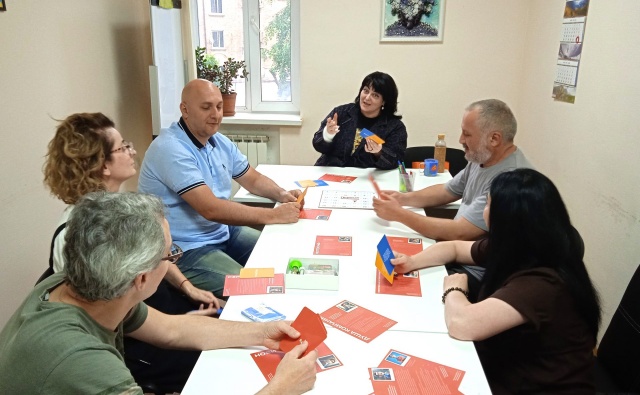 «Во-первых»: Игра, которая меняет взгляд…